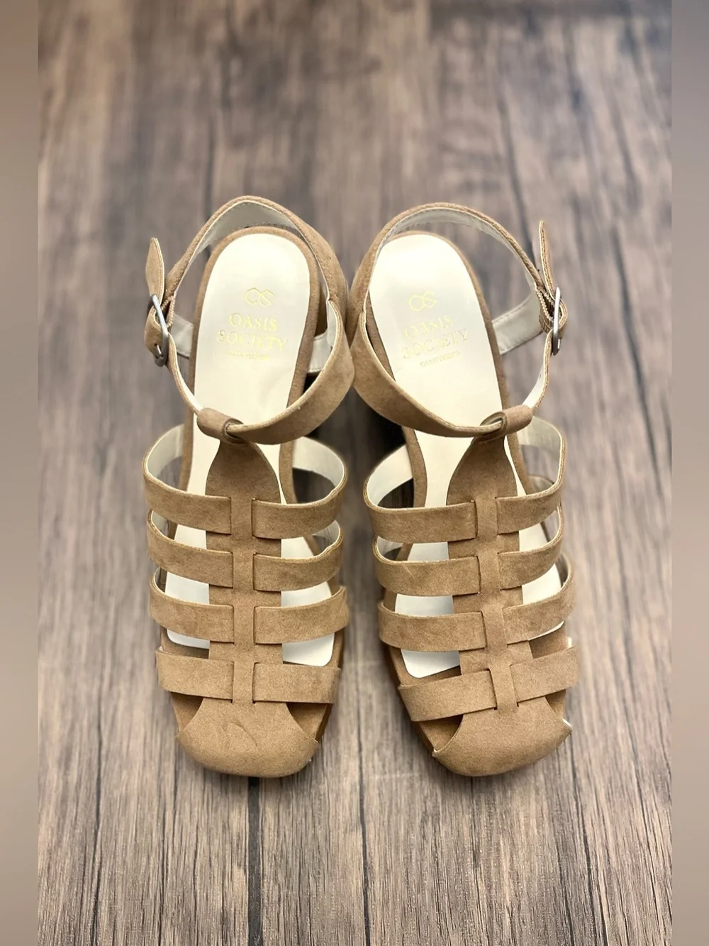 Oasis Society stylish beige